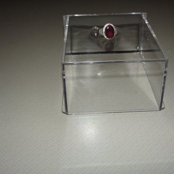 6.70Oval Mahaleo(R) RUBYRING.57CTW Rnd. Whte Zircn - Picture 1 of 7